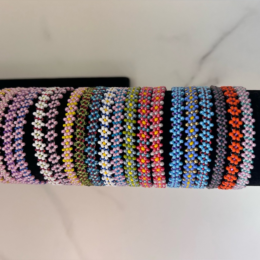 Colorful flower Beaded Bracelets